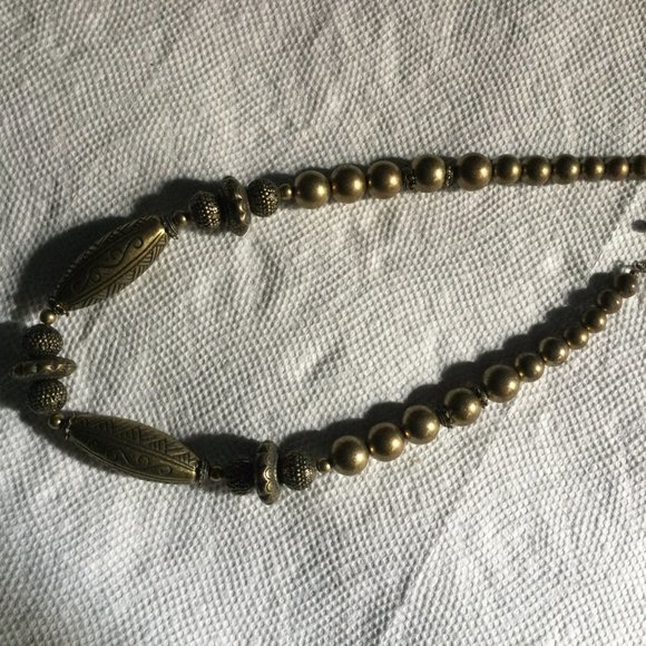George beaded necklace 17" long - Picture 2 of 4